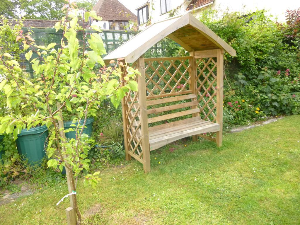Church Hall Farm Bed And Breakfast Broxted Exterior photo