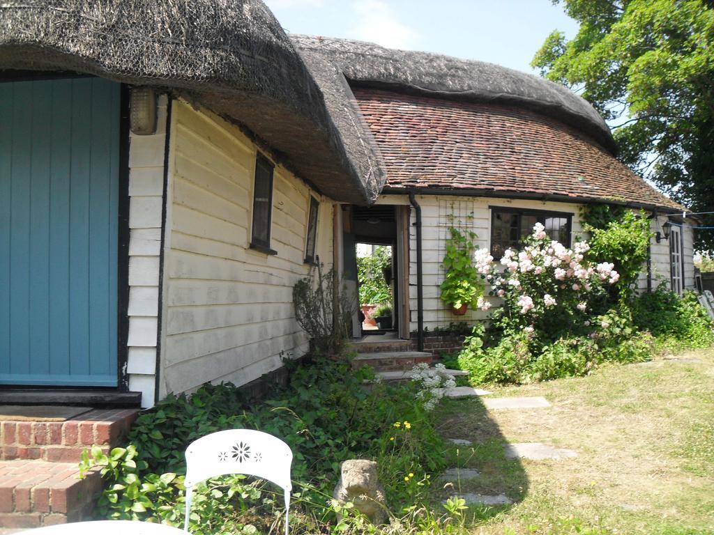 Church Hall Farm Bed And Breakfast Broxted Room photo