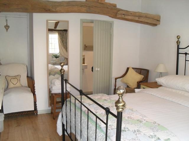 Church Hall Farm Bed And Breakfast Broxted Room photo