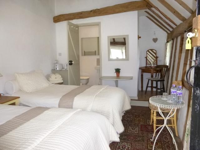 Church Hall Farm Bed And Breakfast Broxted Room photo